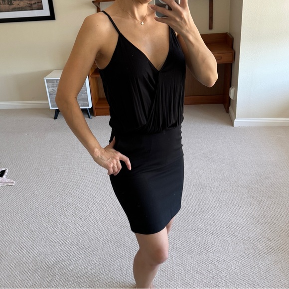 H&M Black pencil skirt with pockets - Picture 8 of 11